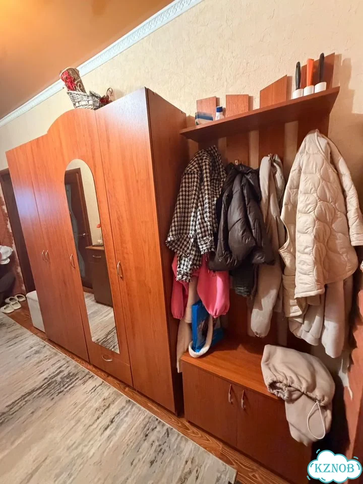 Шкаф распашной трёхстворчатый фото 2