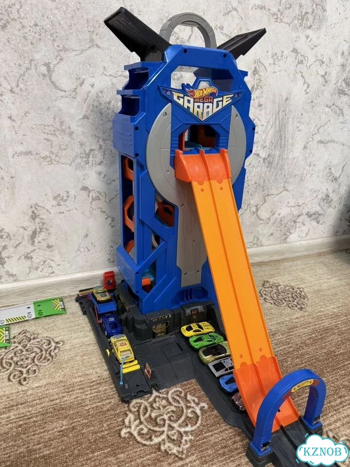 Hot wheels парковка, горка фото 1
