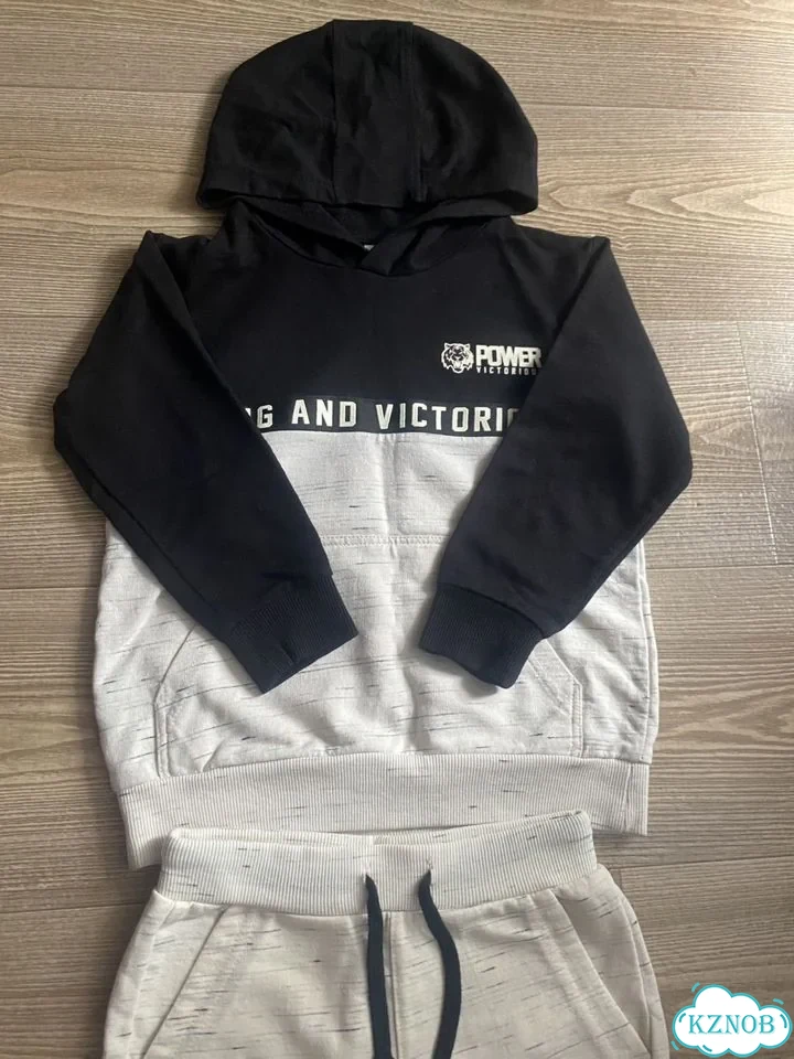 Спортивный костюм для мальчика фото 1