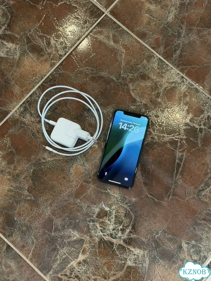 iPhone Xs, 64 ГБ, SIM + eSIM фото 1