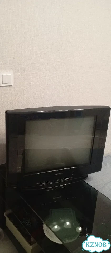 Телевизор Samsung 60x50x35 фото 2