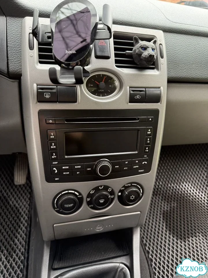 ВАЗ (LADA) Priora 1.6 MT, 2011, 218 444 км фото 17