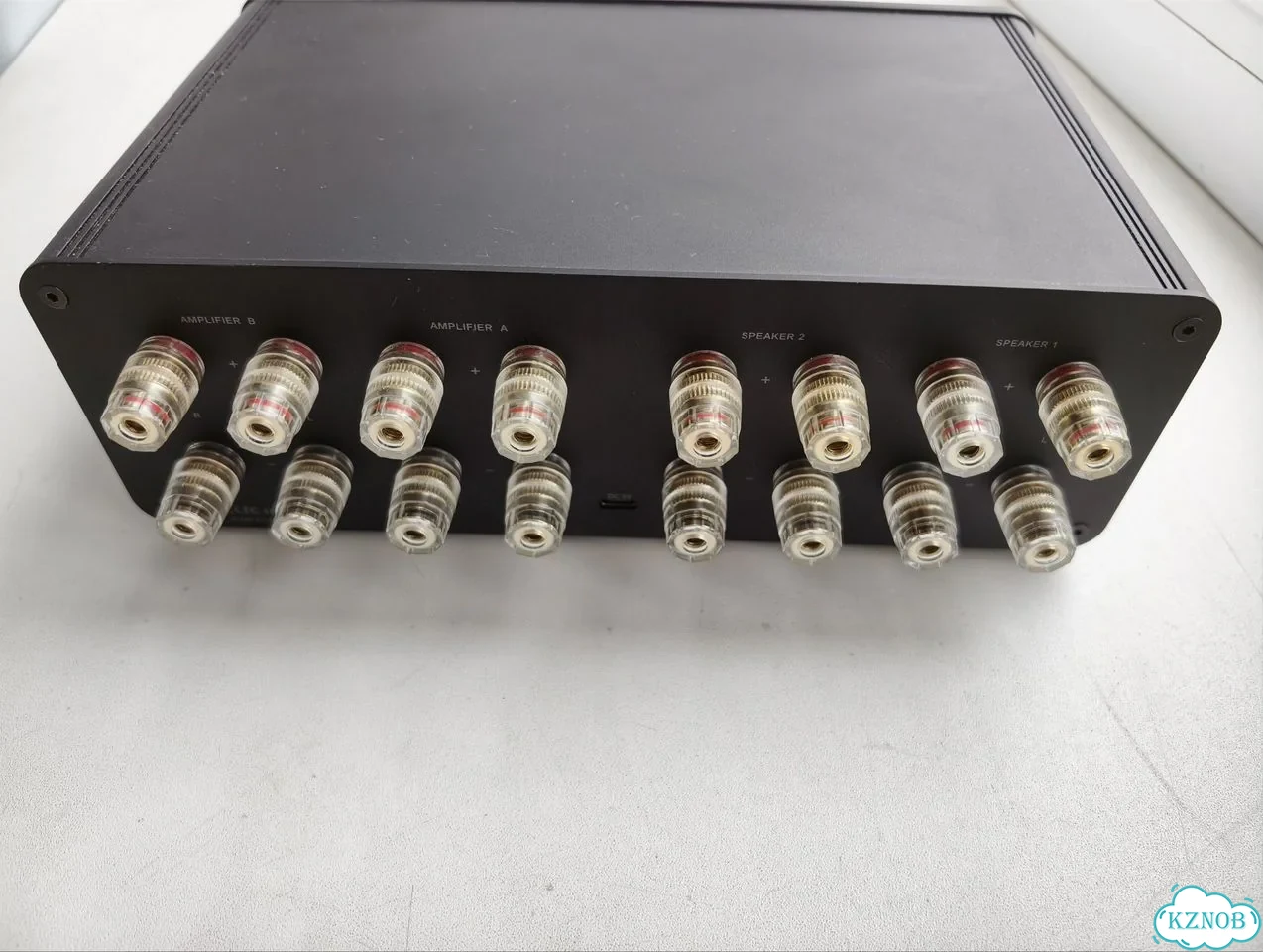 Селектор акустики и усилителей Fosi audio lc30-b фото 2