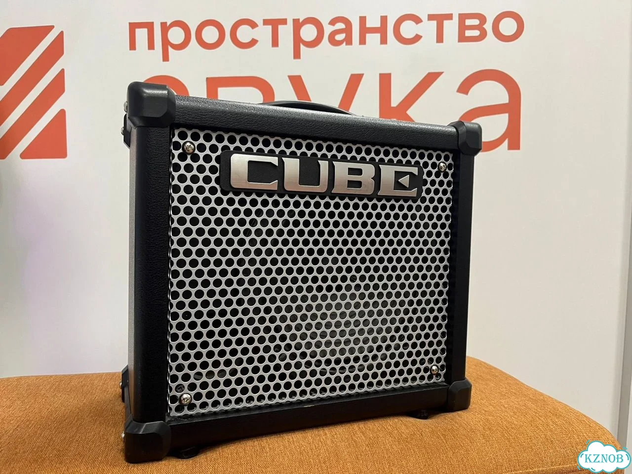 Комбоусилитель Roland Cube фото 1