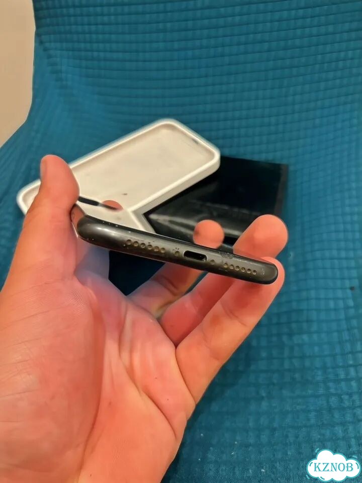 iPhone 11, 128 ГБ, SIM + eSIM фото 4