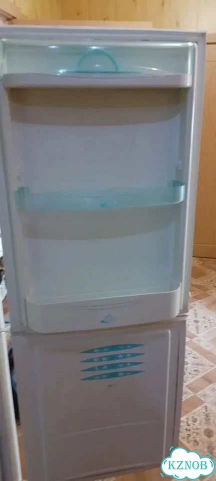 Холодильник бу фото 1