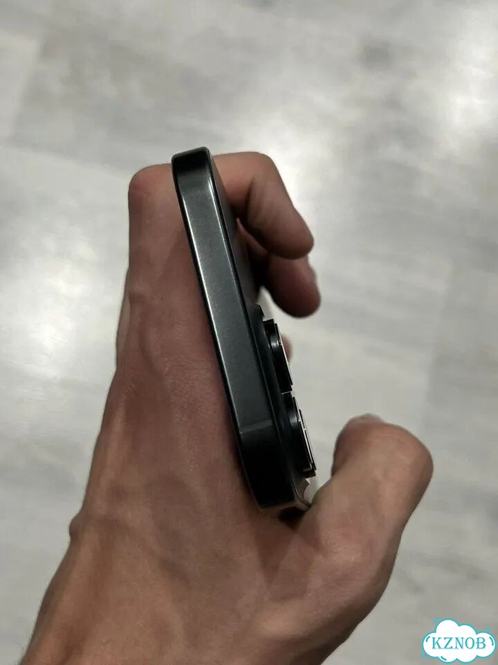 iPhone 16 Pro Max, 256 ГБ, SIM + eSIM фото 4