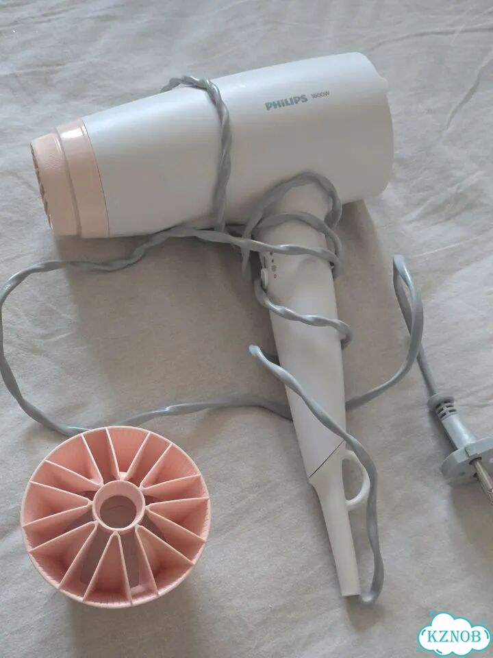 Фен Philips Series 3000 BHD300 1600W рабочий фото 2
