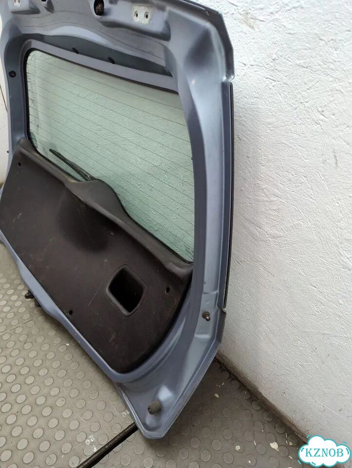 Крышка багажника Ford Fiesta фото 10