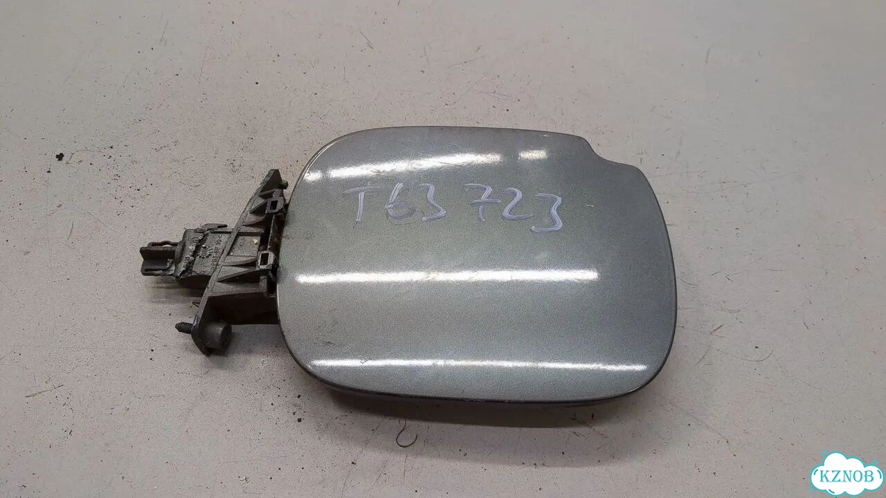 Лючок бензобака Renault Scenic фото 1