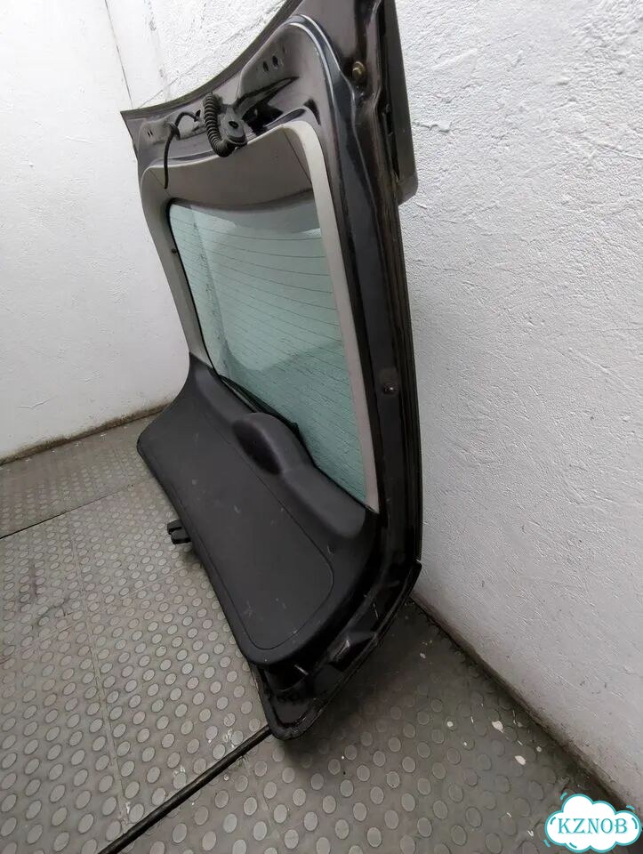 Крышка багажника Ford Focus 2 фото 11