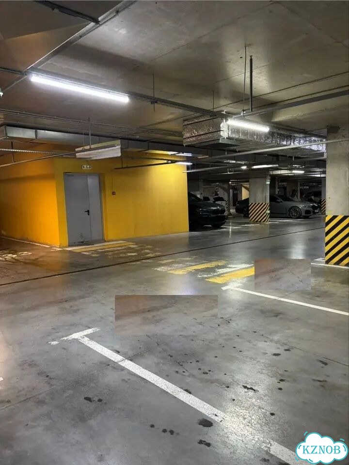 Машиноместо, 13 м² фото 1