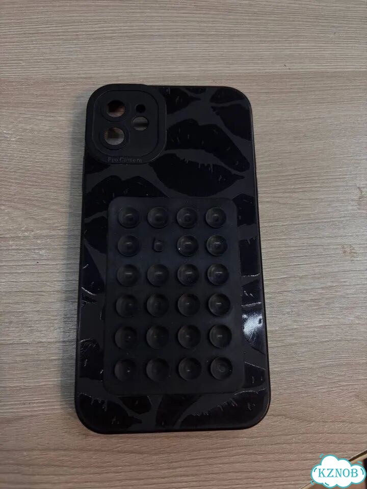Чехол на iPhone 11 фото 6