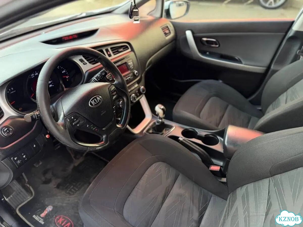 Kia Ceed 1.4 MT, 2014, 224 305 км фото 8