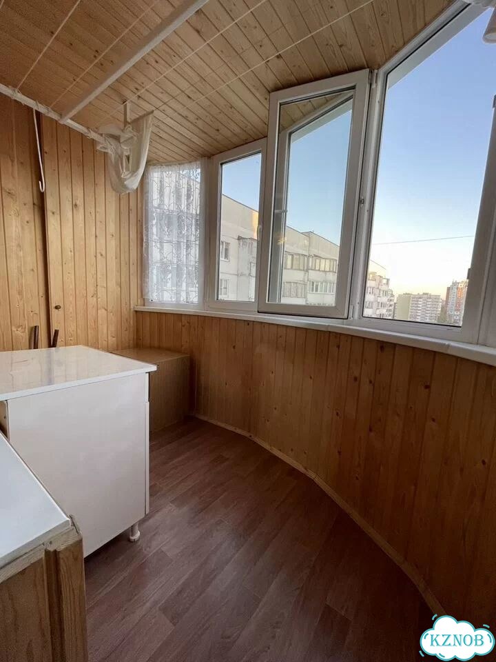1-к. квартира, 44 м², 8/10 эт. фото 3