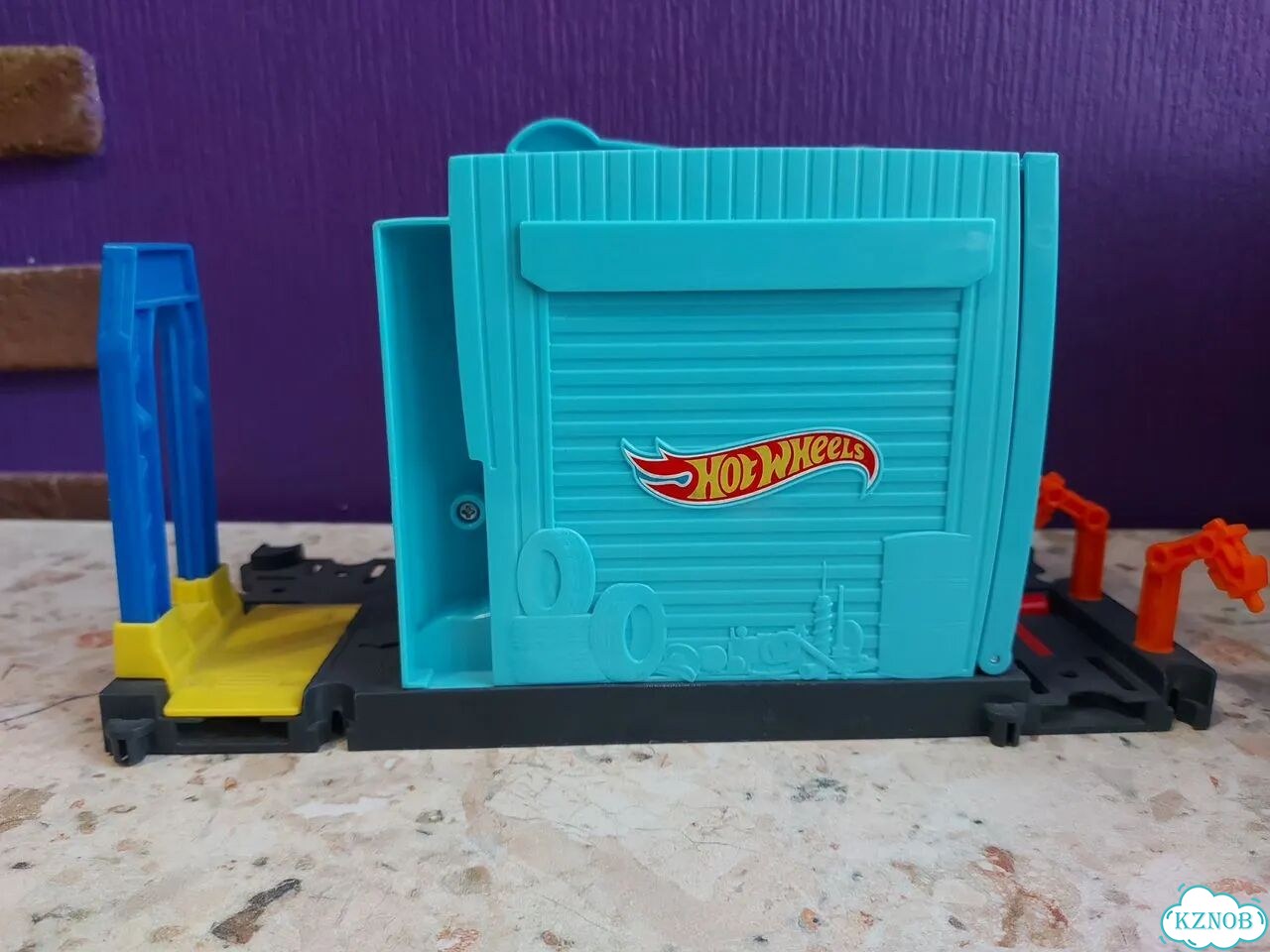 Игровой набор Hot wheels Атака крокодила в гараже фото 6