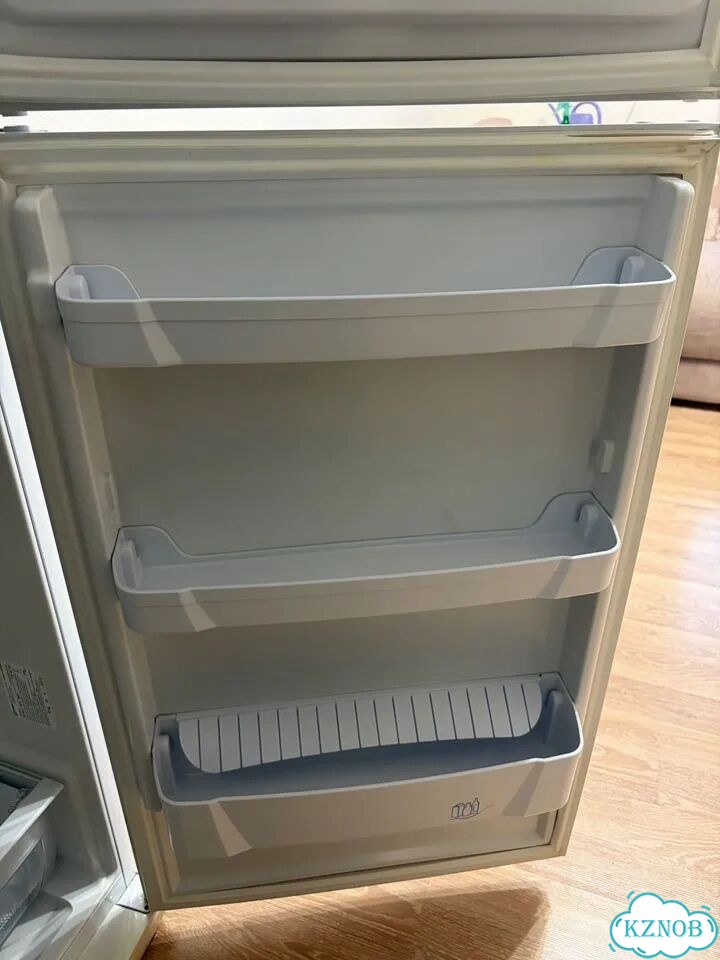 Холодильник б/у indesit фото 3