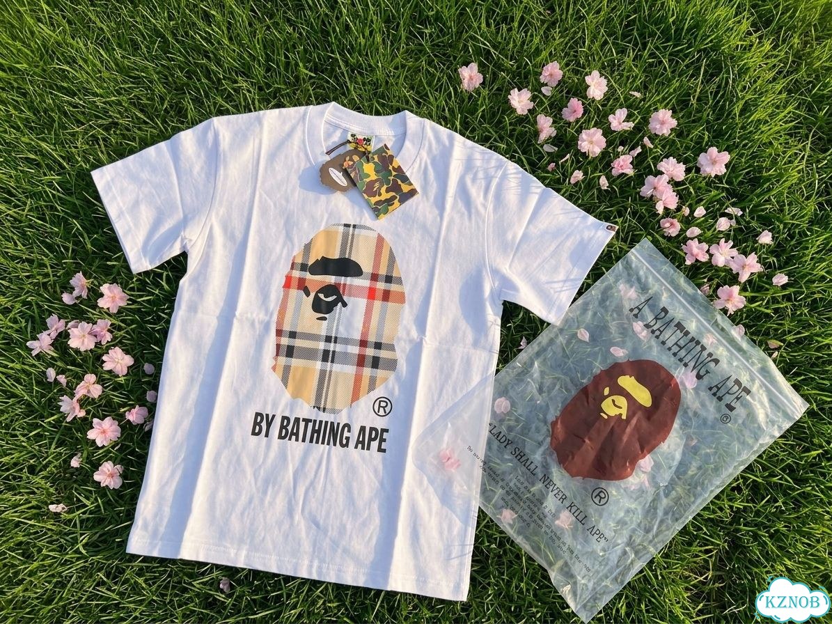 Футболка Burberry x Bape фото 1