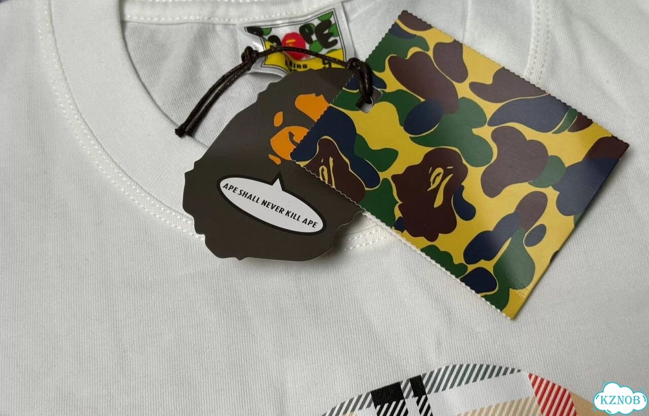 Футболка Burberry x Bape фото 10