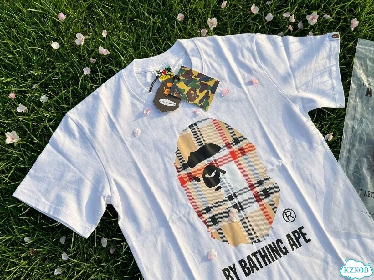 Футболка Burberry x Bape фото 2