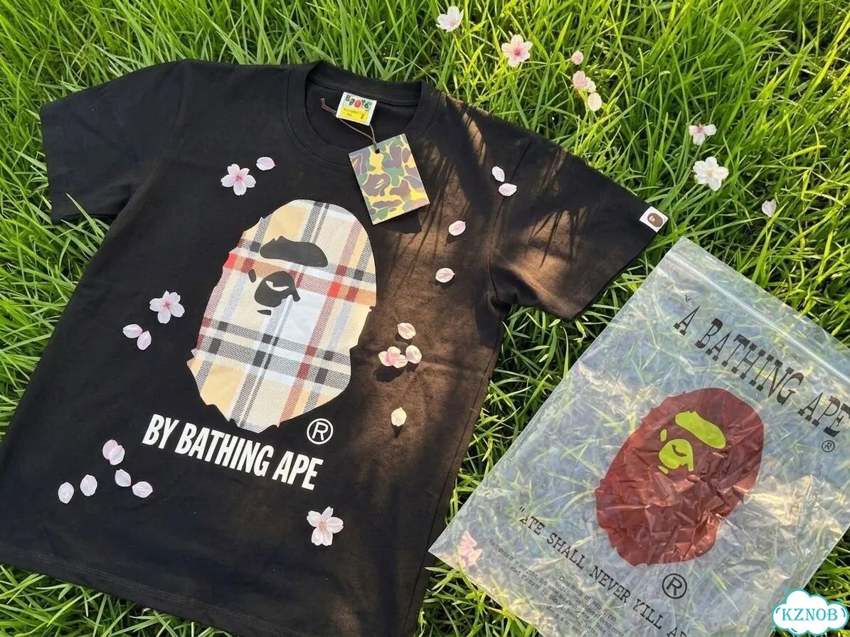 Футболка Bape x Burberry фото 2