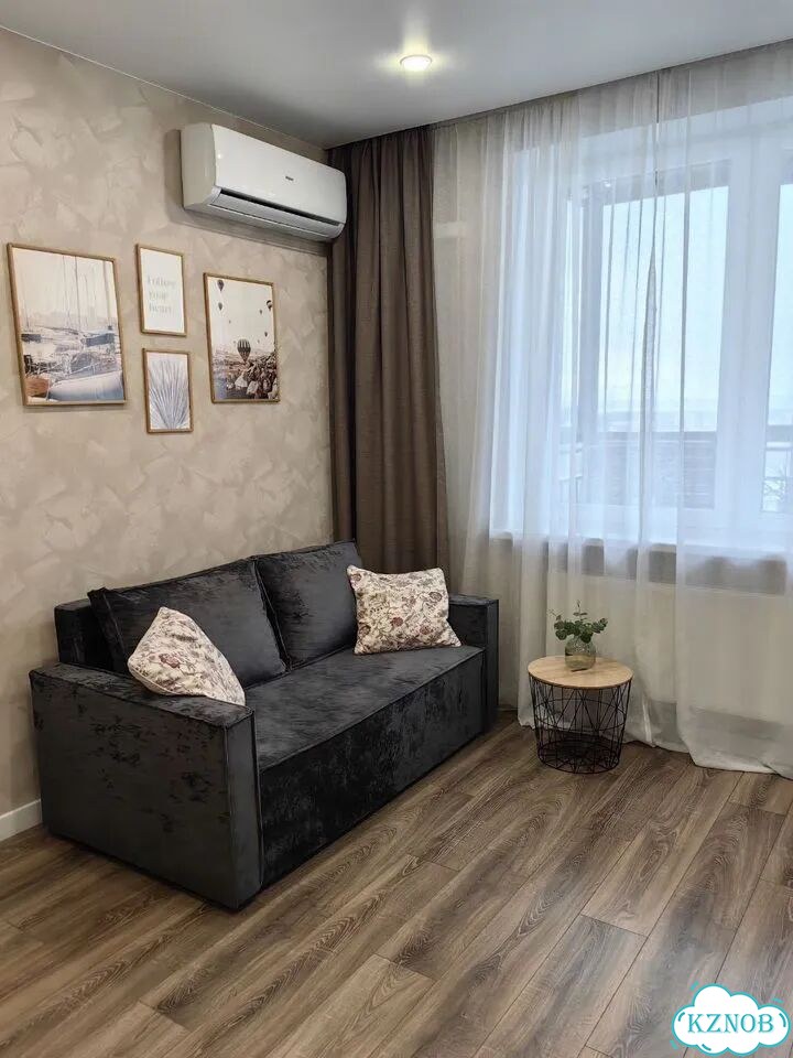 Комната 38 м² в 1-к., 18/19 эт. фото 1