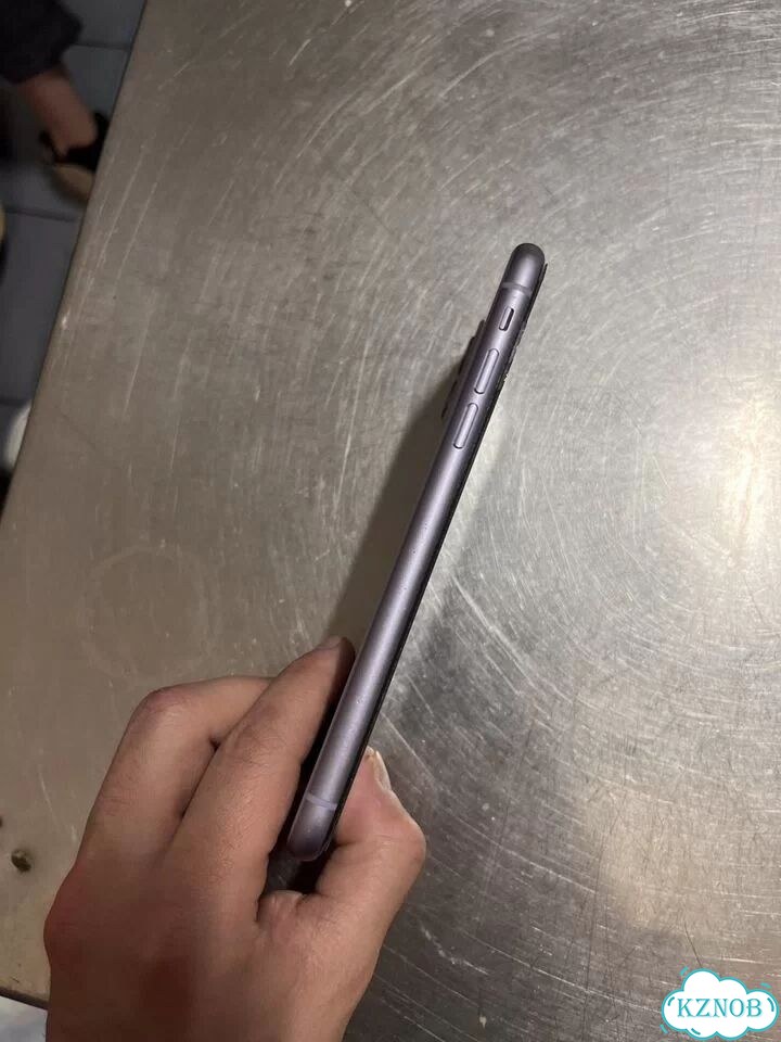 iPhone 11, 128 ГБ, SIM + eSIM фото 3