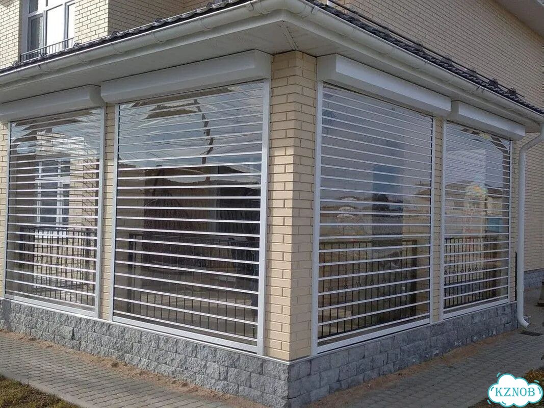 Прозрачные рольставни из поликарбоната. Премиум фото 11