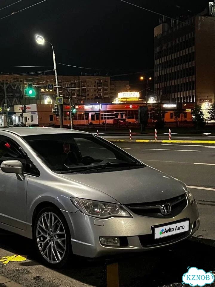 Honda Civic 1.8 AT, 2008, битый, 280 000 км фото 3