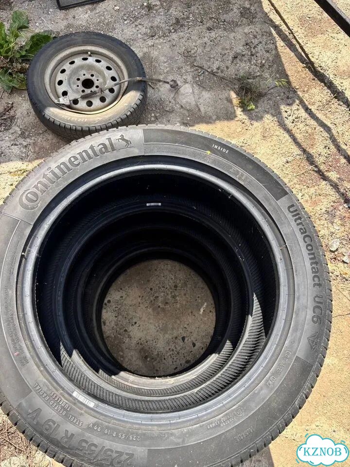Continental UltraContact UC6 225/55 R19 99V фото 1