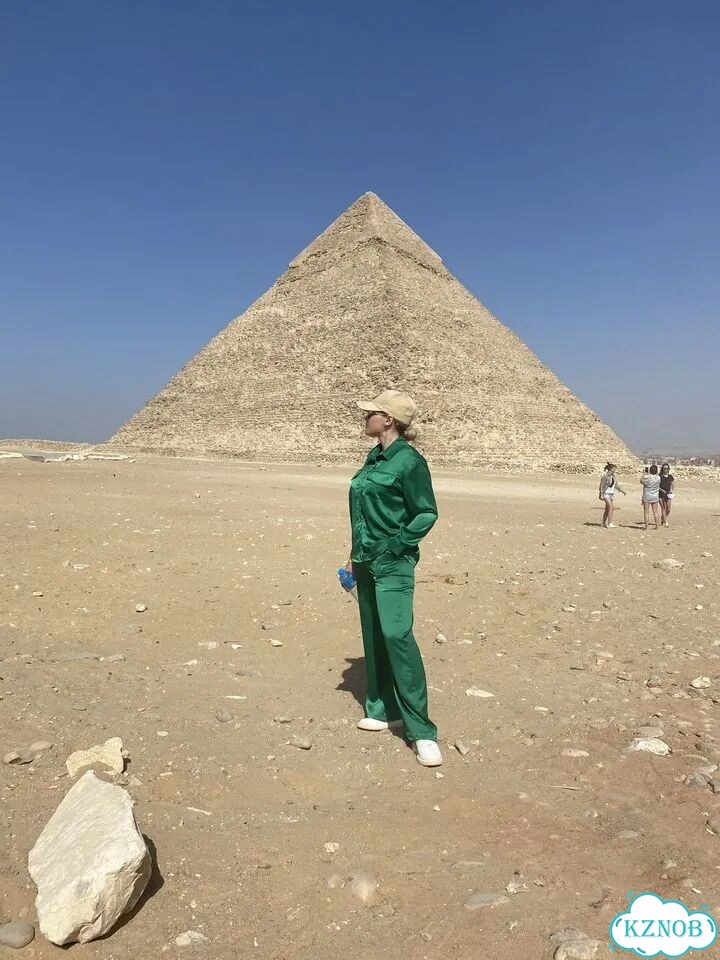 Брючный костюм женский фото 1