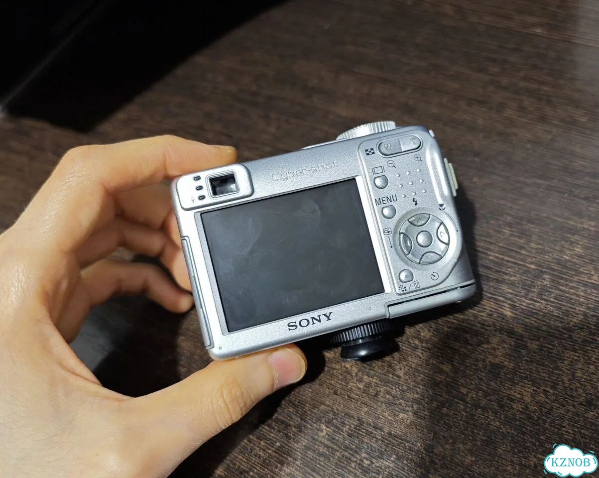 Фотоапарат Sony Cyber-shot DSC-W1 на запчасти фото 3
