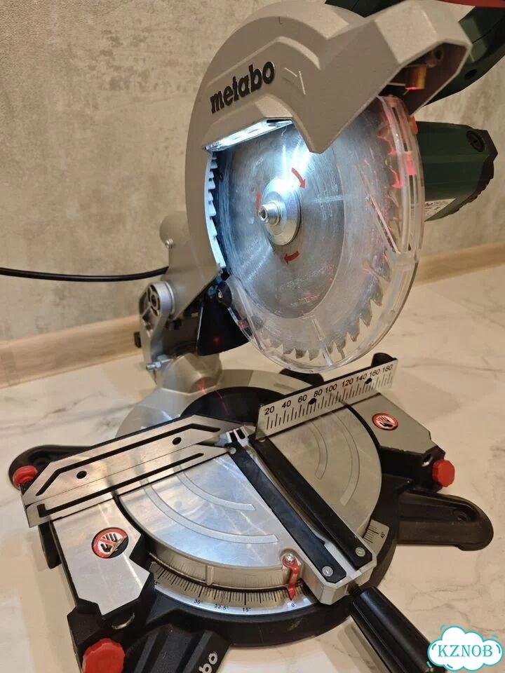 Торцовочная пила Metabo KS 216 M Lasercut фото 5