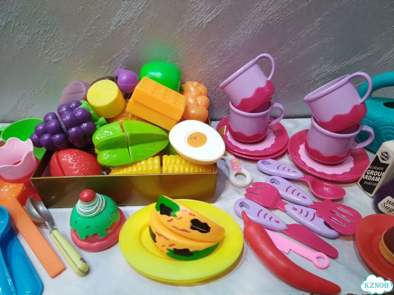 Игрушечная посуда, овощи, игра в кухню фото 1