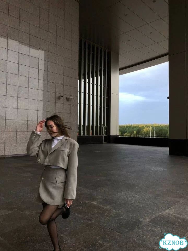 Костюм пиджак и юбка фото 1
