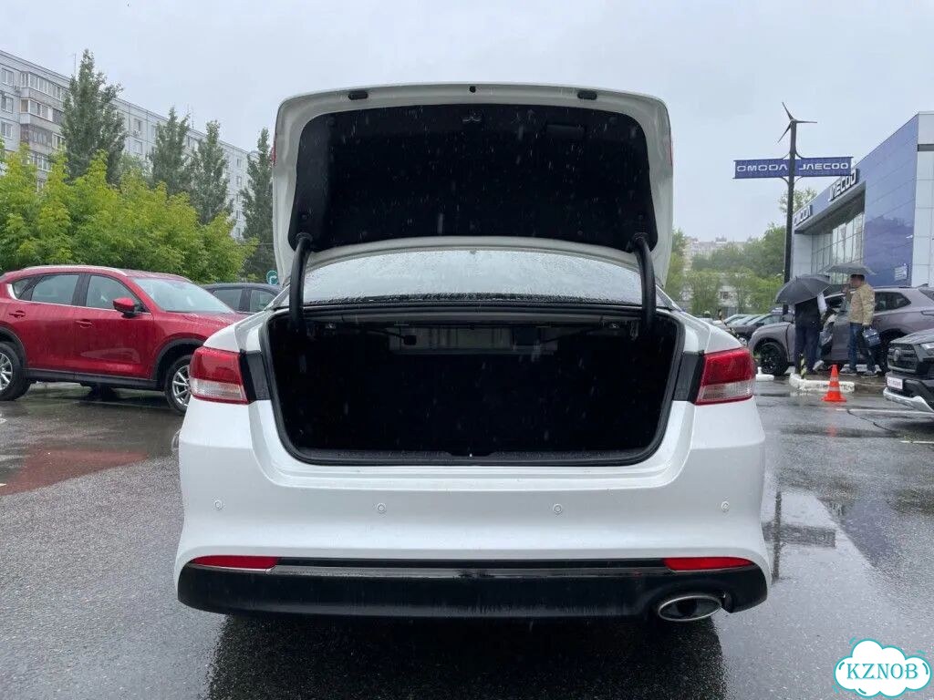 Kia Optima 2.0 AT, 2018, 169 300 км фото 9