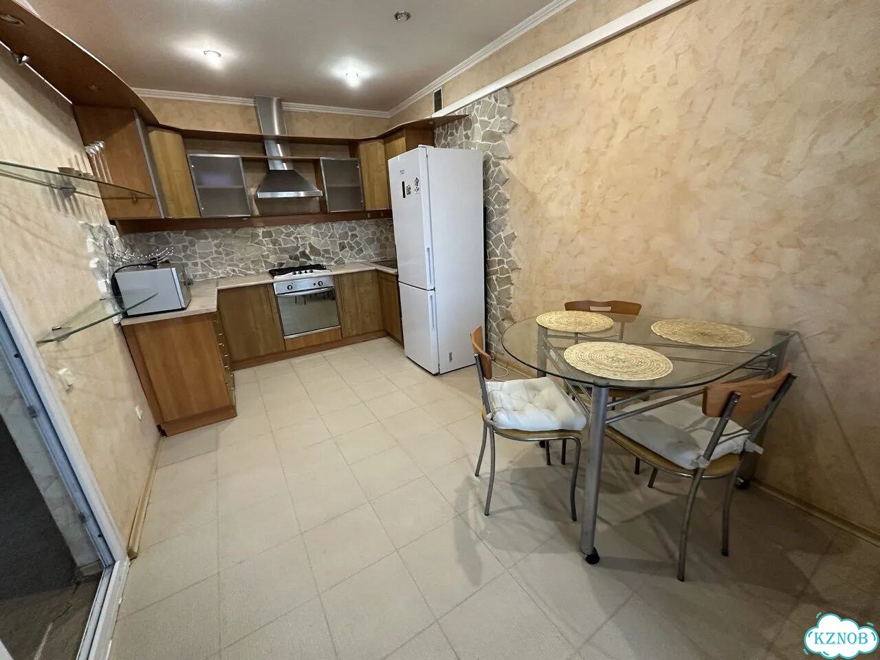 1-к. квартира, 52 м², 3/6 эт. фото 1