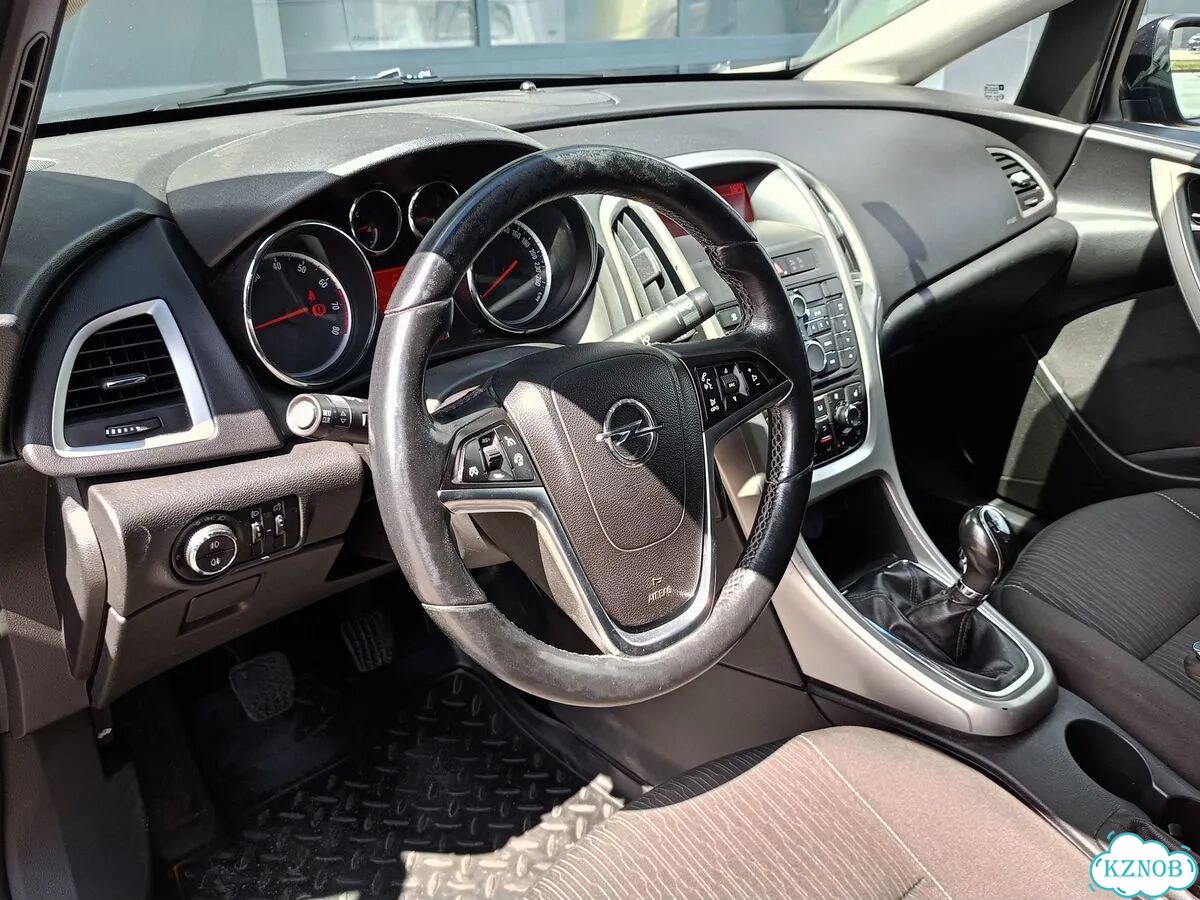 Opel Astra 1.6 MT, 2013, 224 860 км фото 5