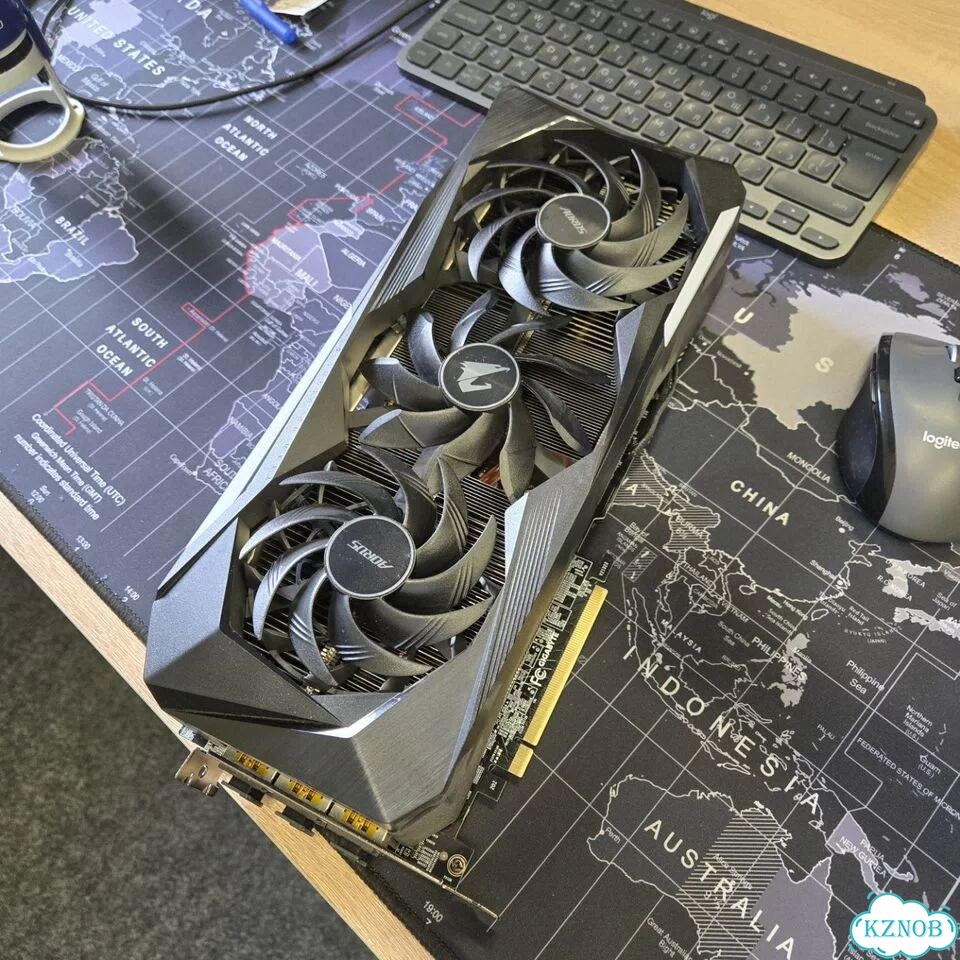 Видеокарта Gigabyte aorus master RTX 3070 Ti фото 2