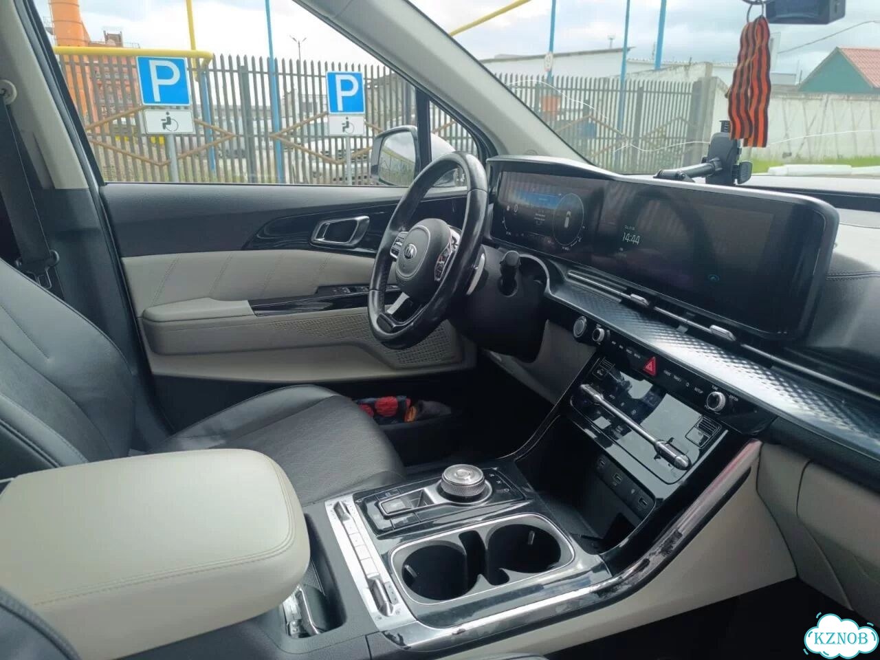 Kia Carnival 2.2 AT, 2021, 141 860 км фото 9